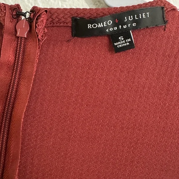 Romeo + Juliet Couture Women’s Burgundy Sleeveless Wide Leg Jumpsuit Size S - Picture 14 of 15